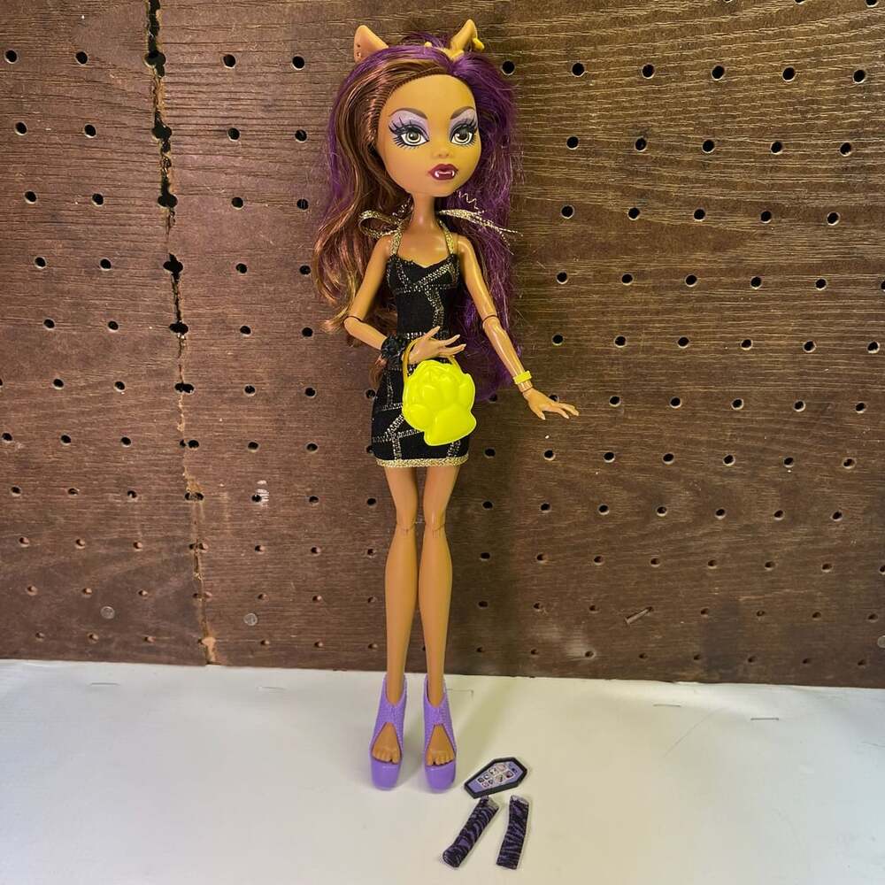 Monster High Ghouls Night Out Clawdeen Wolf Doll